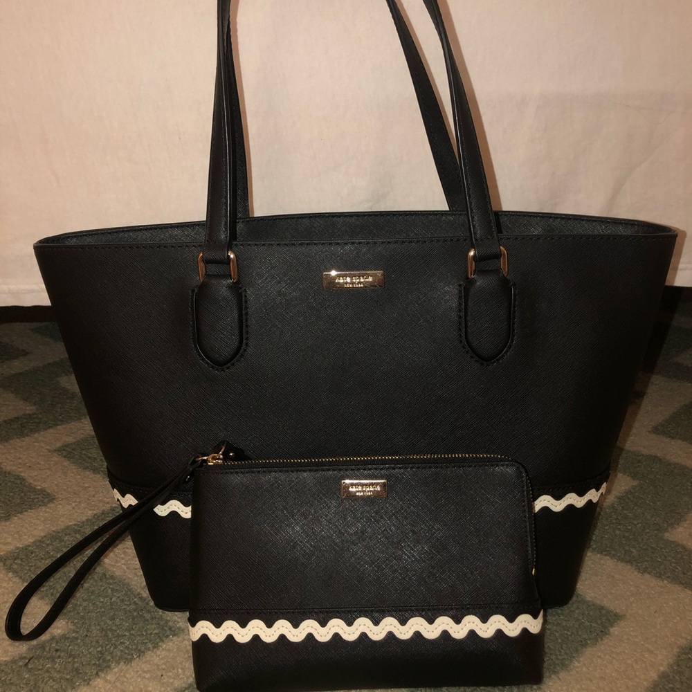 Kate Spade purse & matching wristlet